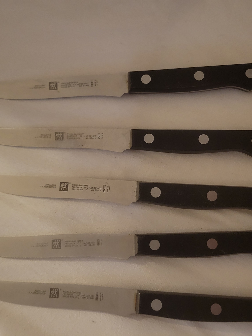 5 ZWILLING J.A. HENCKELS Steak Knife Set - Black Handle